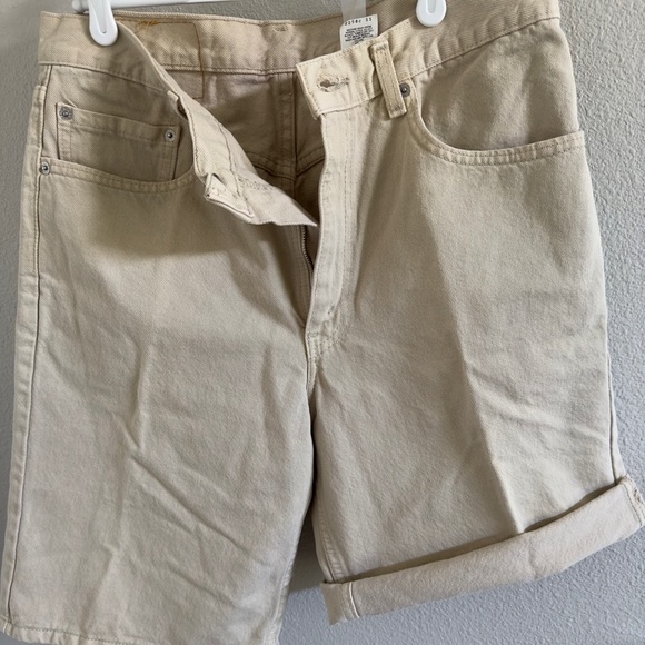 Y2K Vintage Levi’s 550 Relaxed Fit 34 Waist 10” Tan Denim Shorts VG Unisex fit - Picture 11 of 13